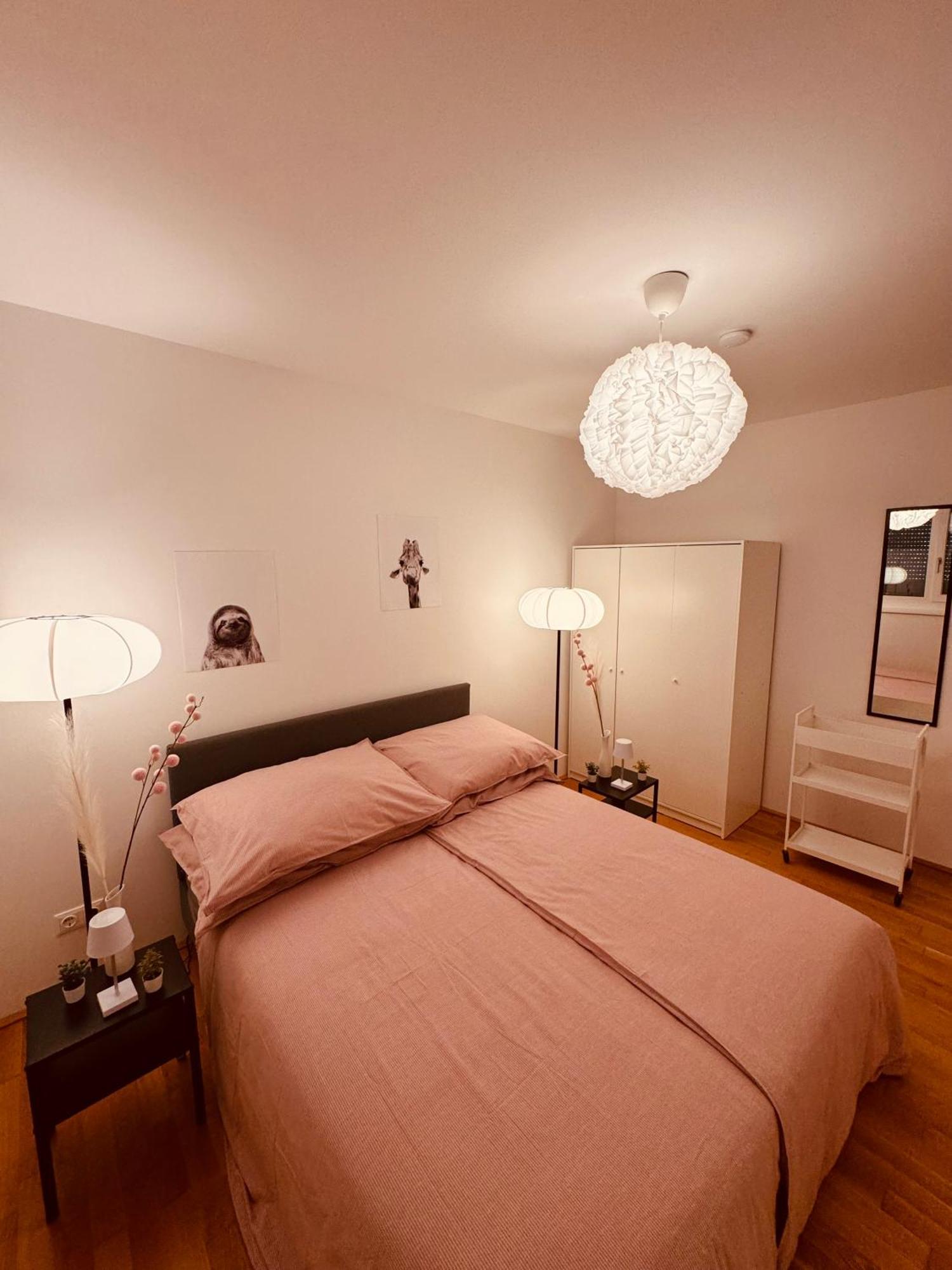 Ursula Rose Collection An Der Donau Daire Viyana Dış mekan fotoğraf